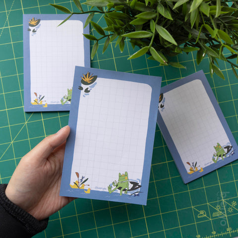 Hopper the Frog 4x6in Gridded Memo Pad